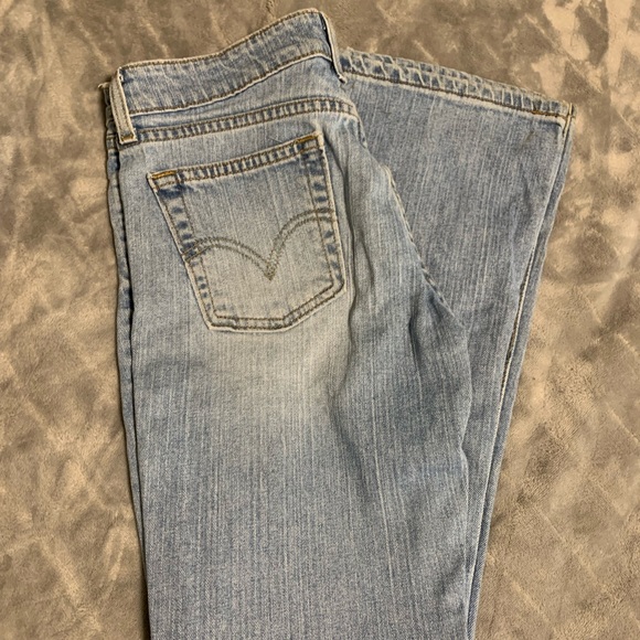 Levi’s Jeans - Picture 2 of 4